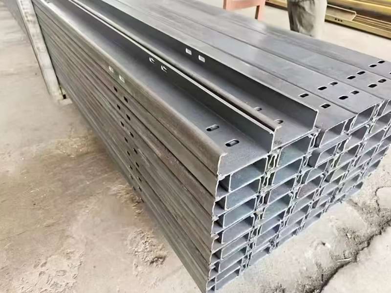 ملحقات الهيكل الصلب